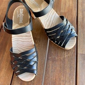 Sandgrens NWOT clogs Size 39